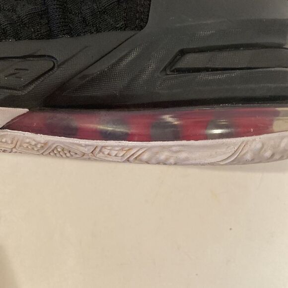 Nike Lebron XVIII (GS) CW2760-001 Basketball Shoes Black White Red Youth Sz 5.5Y - Picture 7 of 9